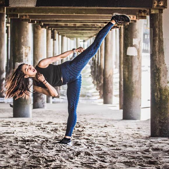 Meet your Posher, Fiona - Picture 1 of 2